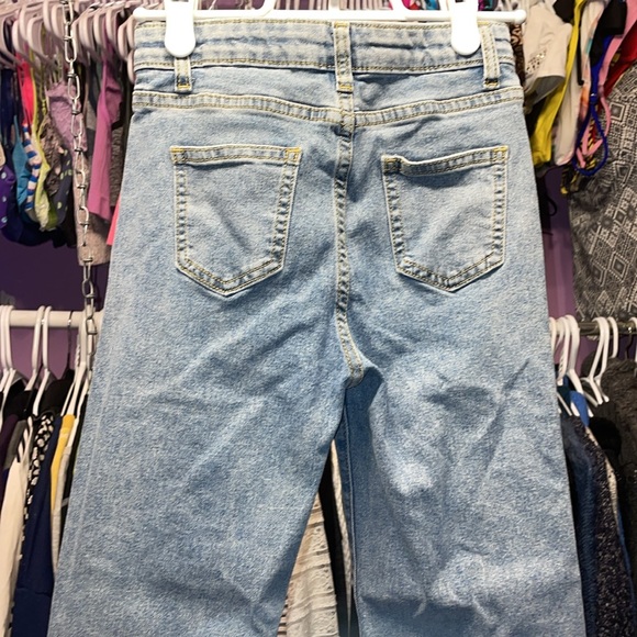 SHEIN size 140 I guess it’s kids 14 cause they are small denim jeans like new - Picture 5 of 8